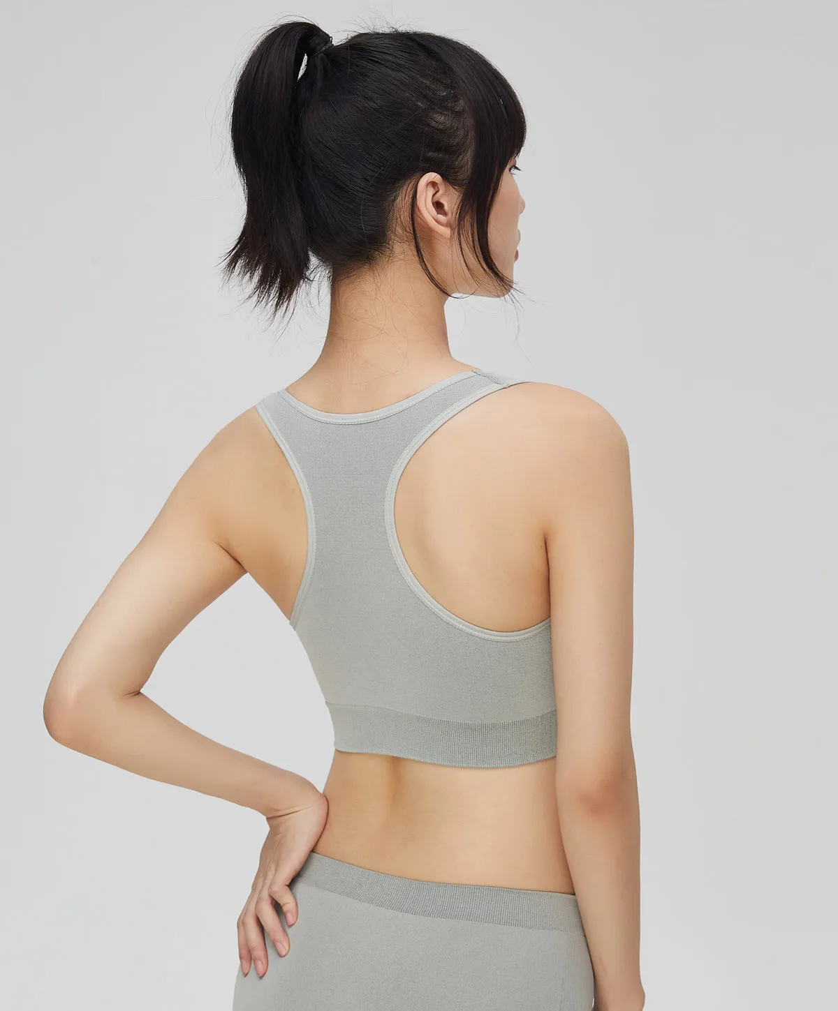 Energized Soulful Seamless Racer-Back Sports Bra